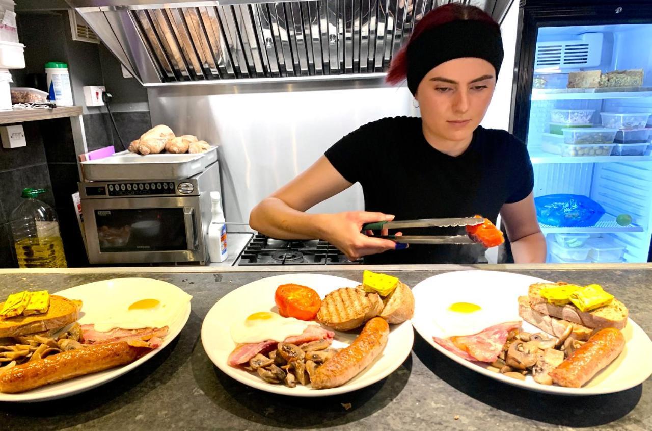 Blas At Fronlas Cafe - The Heart Of Newport Newport  Zewnętrze zdjęcie